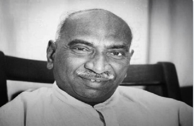 तमिलनाडु के पूर्व मुख्यमंत्री थिरु के. कामराज की जीवनी और उपलब्धियां तमिलनाडु के पूर्व मुख्यमंत्री के. कामराज की तस्वीर