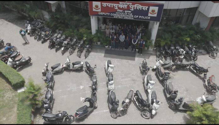 बरामद गाड़ियों की फोटो