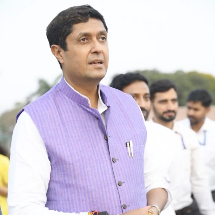 उज्जवल रमण सिंह की फोटो
