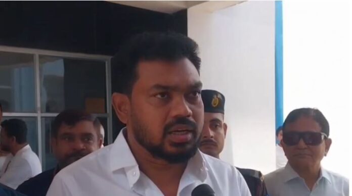 वन मंत्री मनोज उरांव सिलीगुड़ी में