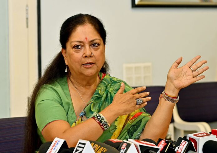फाइल फोटो की सच्चाई की कहानी फाइल फोटो की सच्चाई की कहानी