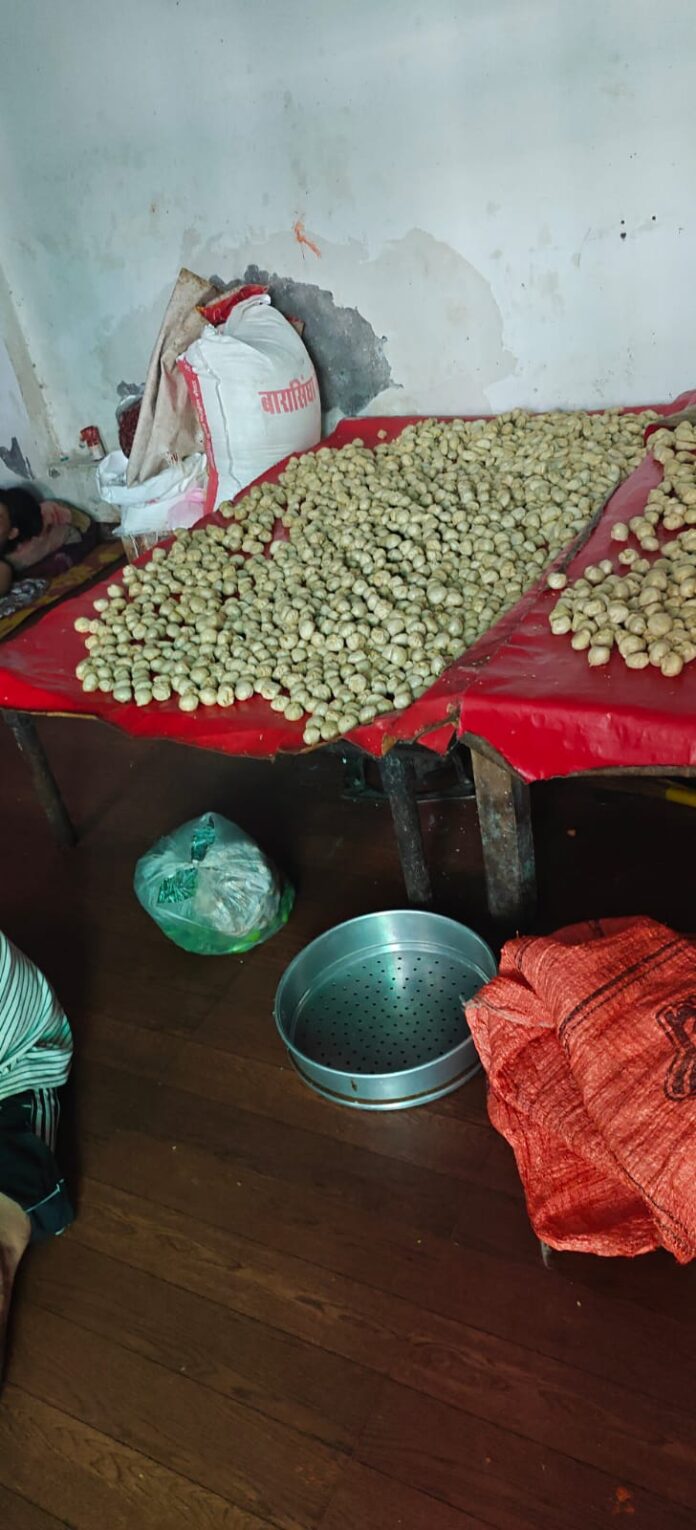 कार्रवाई के दौरान ली गई एक महत्वपूर्ण तस्वीर कार्रवाई के दौरान ली गई एक महत्वपूर्ण तस्वीर