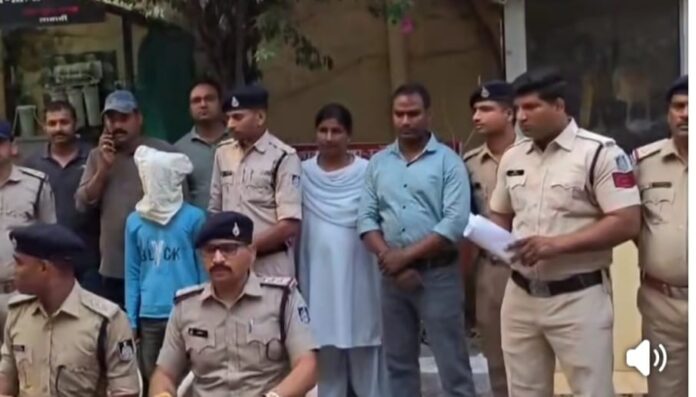 मुंह पर कपड़ा बांधे आरोपित का मामला मुंह पर कपड़ा बांधे आरोपित का मामला