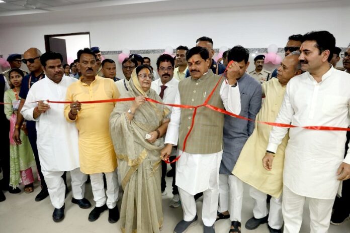 मुख्यमंत्री इंदौर जिला अस्पताल नवनिर्मित भवन लोकार्पण मुख्यमंत्री इंदौर जिला अस्पताल नवनिर्मित भवन लोकार्पण