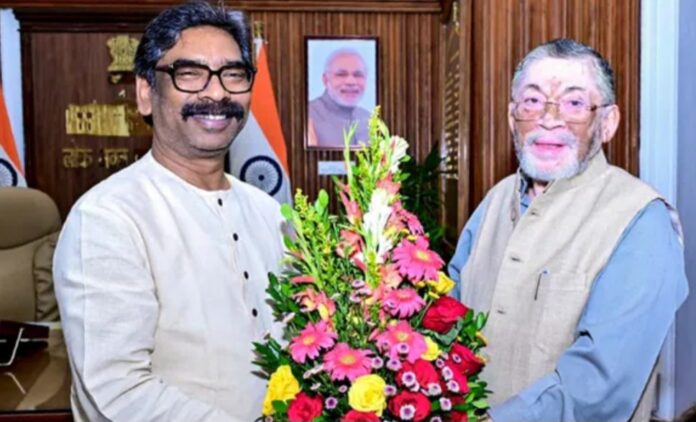 राज्यपाल और मुख्यमंत्री की फाइल फोटो