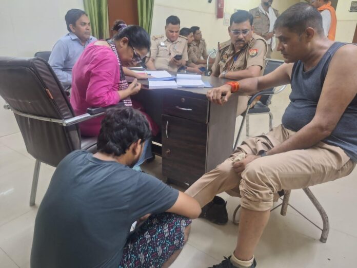 पुलिस कर्मी घायल हादसे में