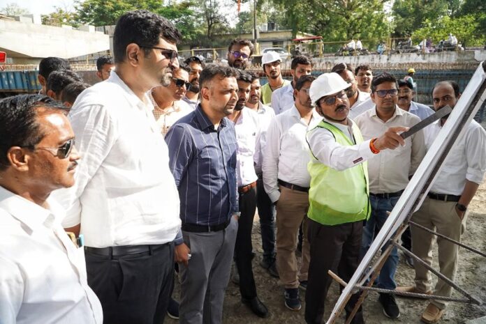 IIT मुंबई विशेषज्ञों की ट्रेनिंग IIT मुंबई विशेषज्ञों की ट्रेनिंग