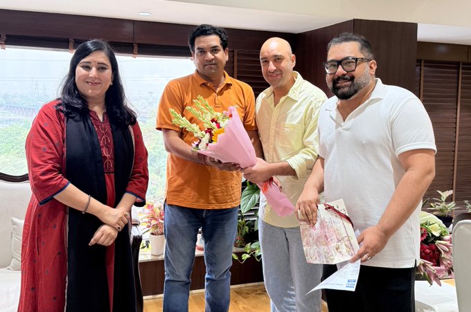 दिल्ली पर्यटन मंत्री कपिल मिश्रा की मुलाकात दिल्ली पर्यटन मंत्री कपिल मिश्रा की मुलाकात