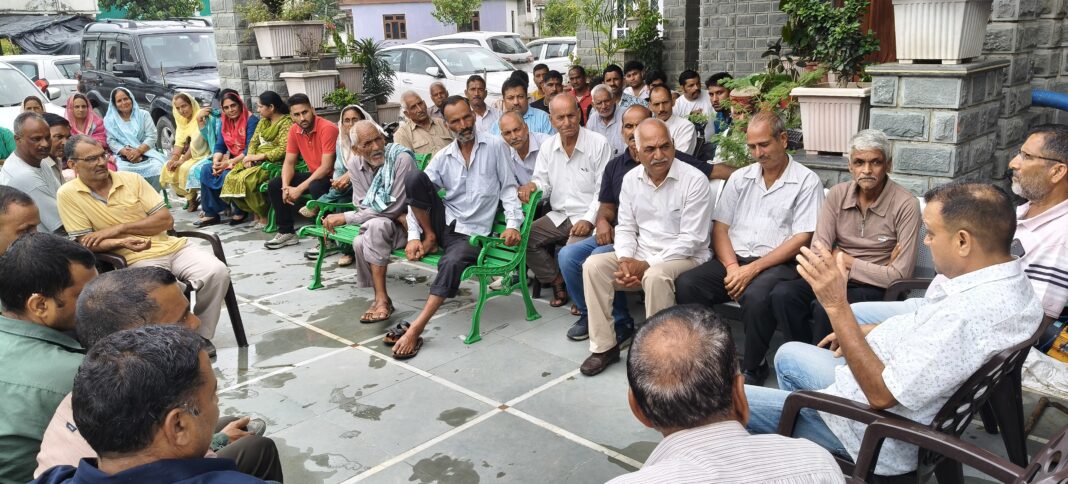 प्रकाश चौधरी से वार्तालाप करते हुए बैहना वासी की जिंदगी के सीक्रेट्स बैहना वासी प्रकाश चौधरी वार्तालाप