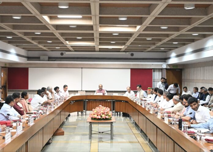 लोकसभा अध्यक्ष की बैठक में लोकसभा अध्यक्ष की बैठक में