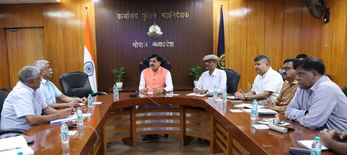 पुलिस मुख्यालय में मुख्यमंत्री