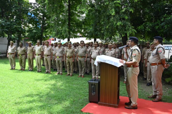 पुलिस अधीक्षक शपथ ग्रहण करने की तैयारी पुलिस अधीक्षक शपथ ग्रहण करने की तैयारी