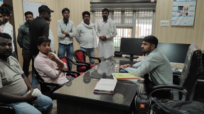 रतिया नगरपालिका अधिकारी से बातचीत