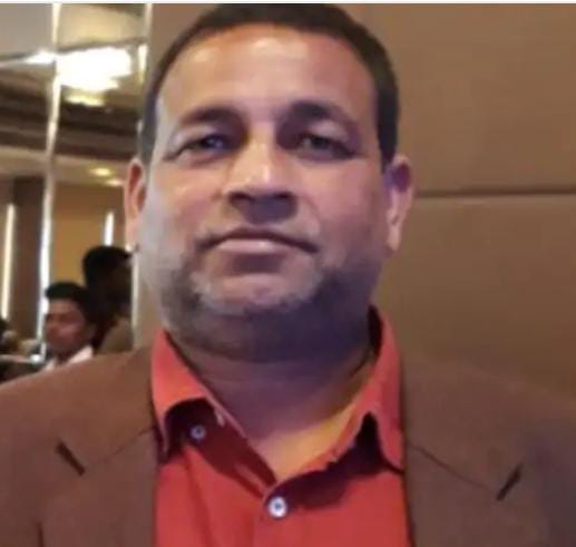 मृतक लेखपाल की फाइल फोटो और परिवार की प्रतिक्रिया मृतक लेखपाल की फाइल फोटो