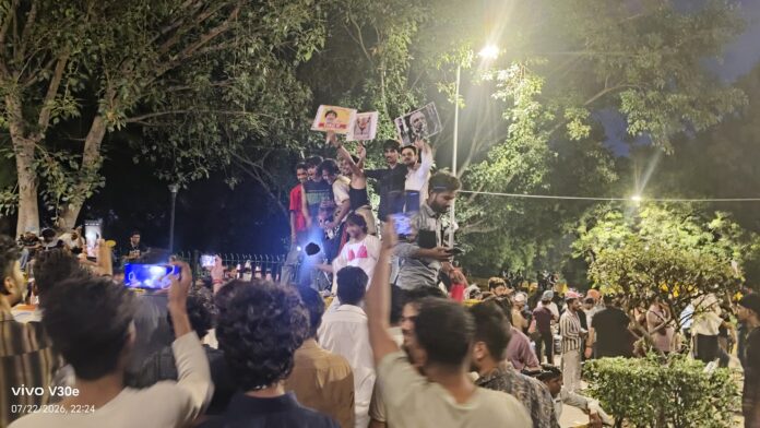 प्रदर्शन फोटो लोगों की भीड़