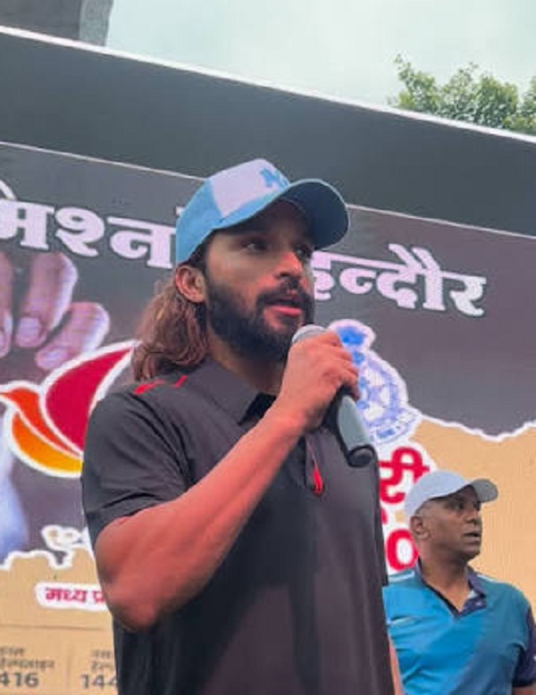 क्रिकेटर रजत पाटीदार ने युवाओं को दिया संदेश और प्रेरित किया क्रिकेटर रजत पाटीदार का संदेश