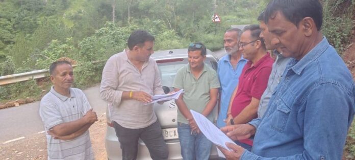 कांग्रेस नेता राजपाल बिष्ट विधानसभा चौपटाखाल