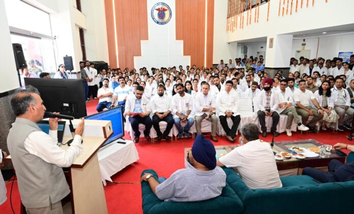 मुख्यमंत्री चम्बा मेडिकल कॉलेज सम्बोधन मुख्यमंत्री चम्बा मेडिकल कॉलेज सम्बोधन