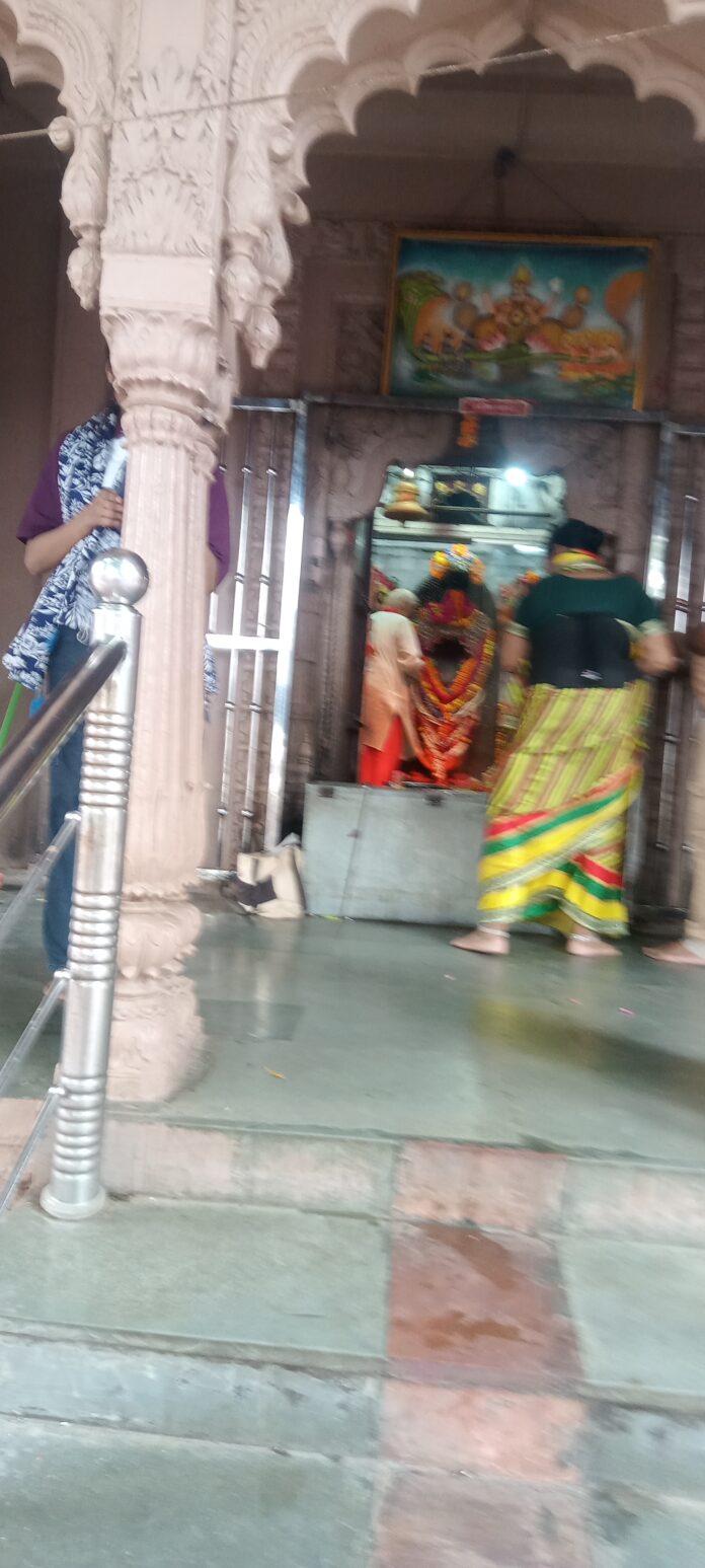 प्रयागराज नागवसुकी मंदिर की फोटो