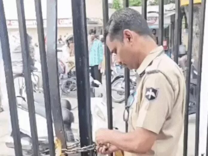 सोमवार मेले का विवाद