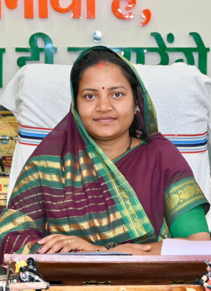 मंत्री लक्ष्मी राजवाड़े की नई घोषणा का मतलब मंत्री लक्ष्मी राजवाड़े की नई घोषणा का मतलब