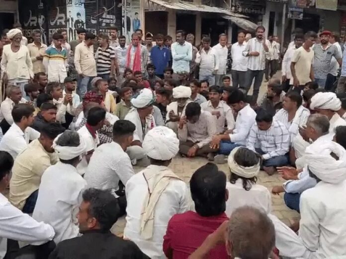 मां-बेटी हत्याकांड विरोध प्रदर्शन वल्लभनगर मां-बेटी हत्याकांड विरोध प्रदर्शन वल्लभनगर