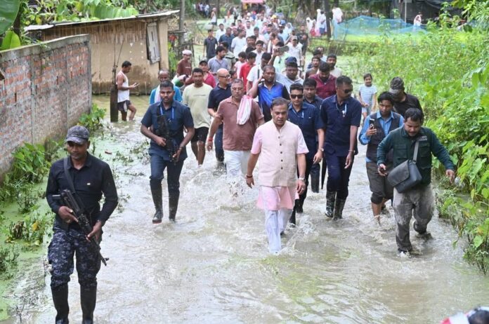 असम बाढ़ की तस्वीर