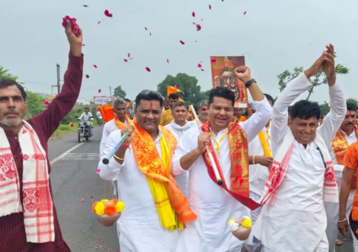कांवड़ यात्रा शुरू हुई कांवड़ यात्रा शुरू हुई
