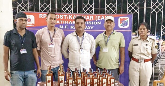 शराब जब्त की गई, पुलिस कार्रवाई शराब जब्त की गई, पुलिस कार्रवाई