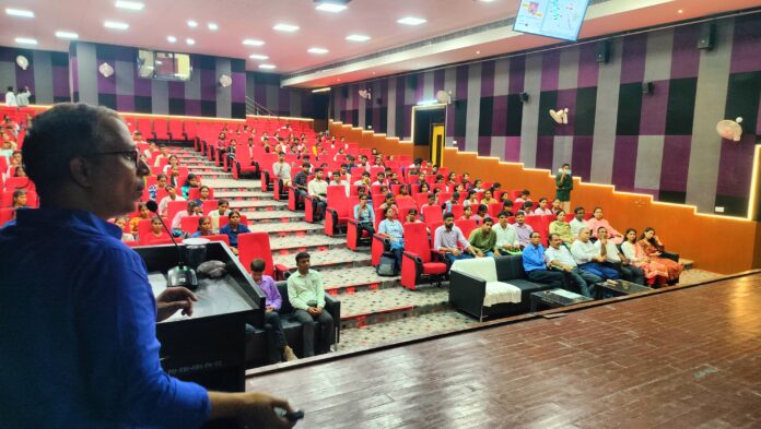 पूर्वांचल विश्वविद्यालय नवाचार कार्यक्रम छात्र पूर्वांचल विश्वविद्यालय नवाचार कार्यक्रम छात्र