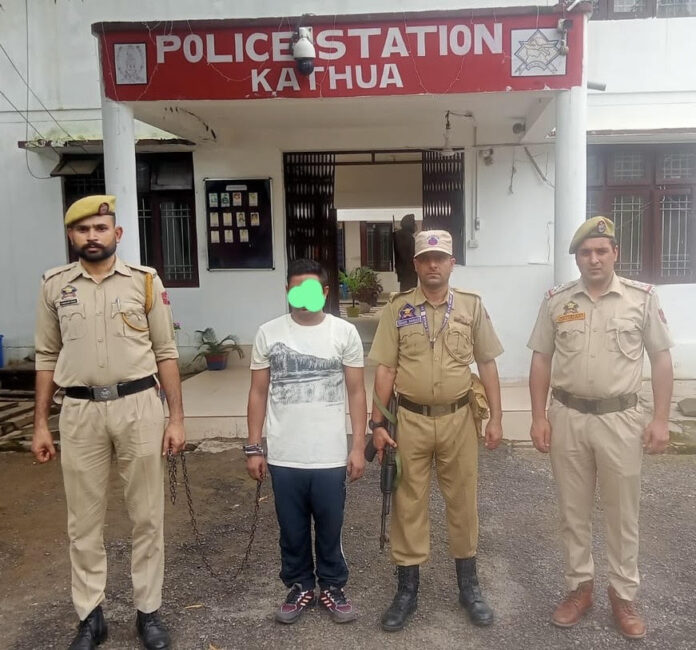प्रसिद्ध अपराधी गिरफ्तार किया गया