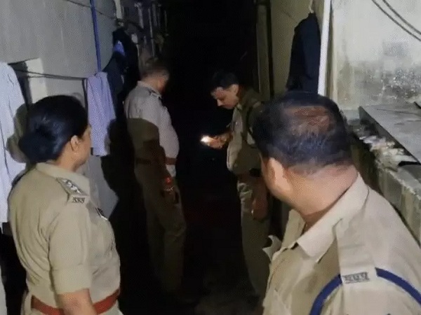 पुलिस जांच में जुटी है भागीरथपुरा पुलिस जांच में जुटी है भागीरथपुरा