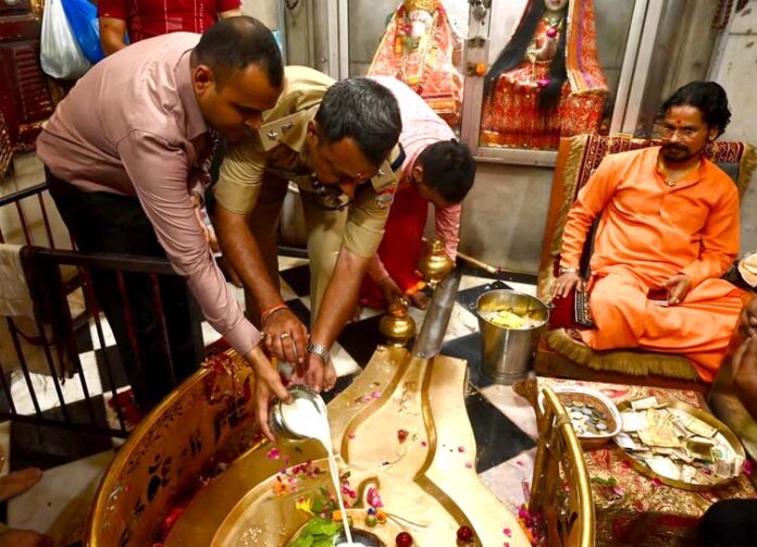 दक्षेश्वर महादेव मंदिर की तस्वीरें