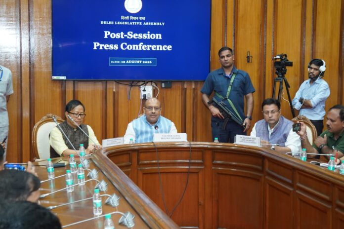 दिल्ली विधानसभा अध्यक्ष विजेंद्र गुप्ता