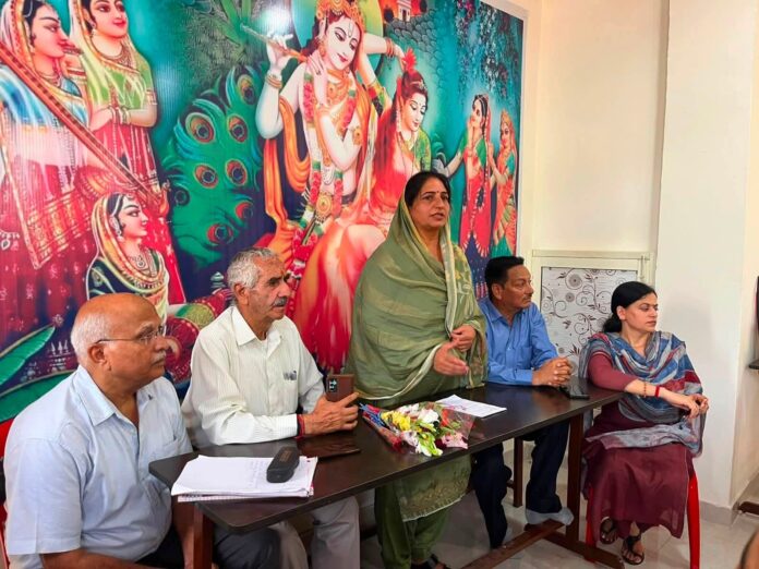 गणपति मंदिर ट्रस्ट बैठक की तस्वीर