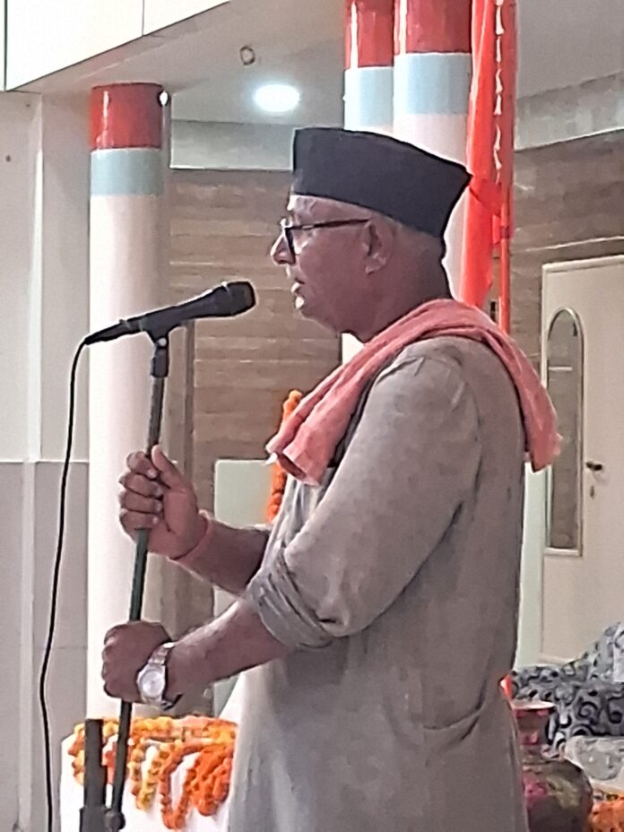 आर एस एस प्रमुख राजन पाण्डेय की तस्वीर