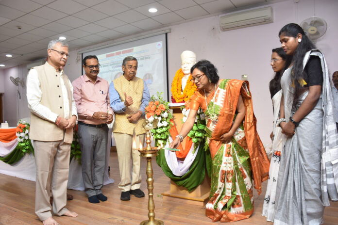 बीएचयू के गोष्ठी में कुलपति का संबोधन बीएचयू के गोष्ठी में कुलपति का संबोधन