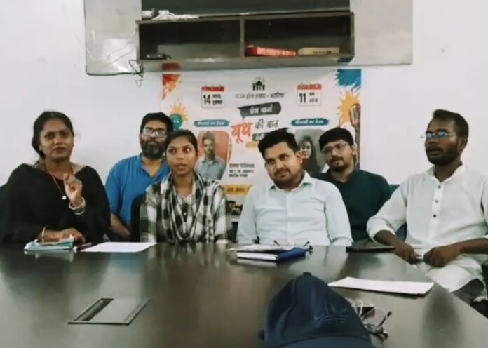 अररिया फोटो: पीसी में आयोजन समिति के सदस्यों अररिया फोटो: पीसी में आयोजन समिति के सदस्यों