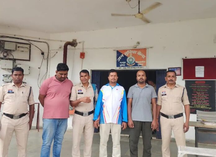 तीनों आरोपित गिरफ्तार, पुलिस
