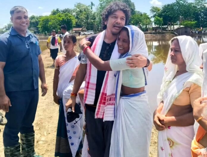 असम बाढ़ शिवसागर का दौरा
