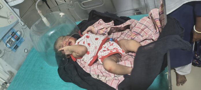 सदर अस्पताल के एसएनसीयू में भर्ती बच्ची