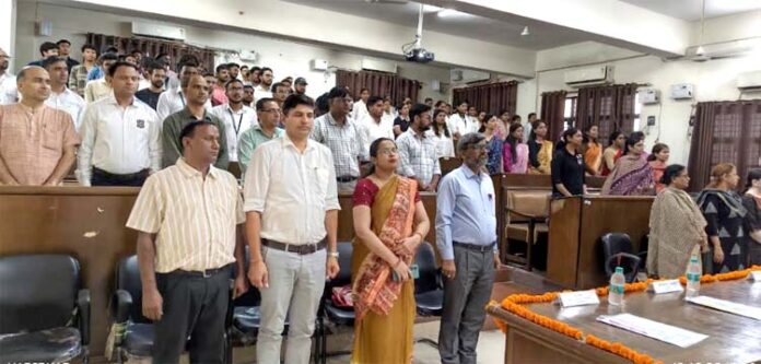 सम्मेलन के दौरान अतिथि