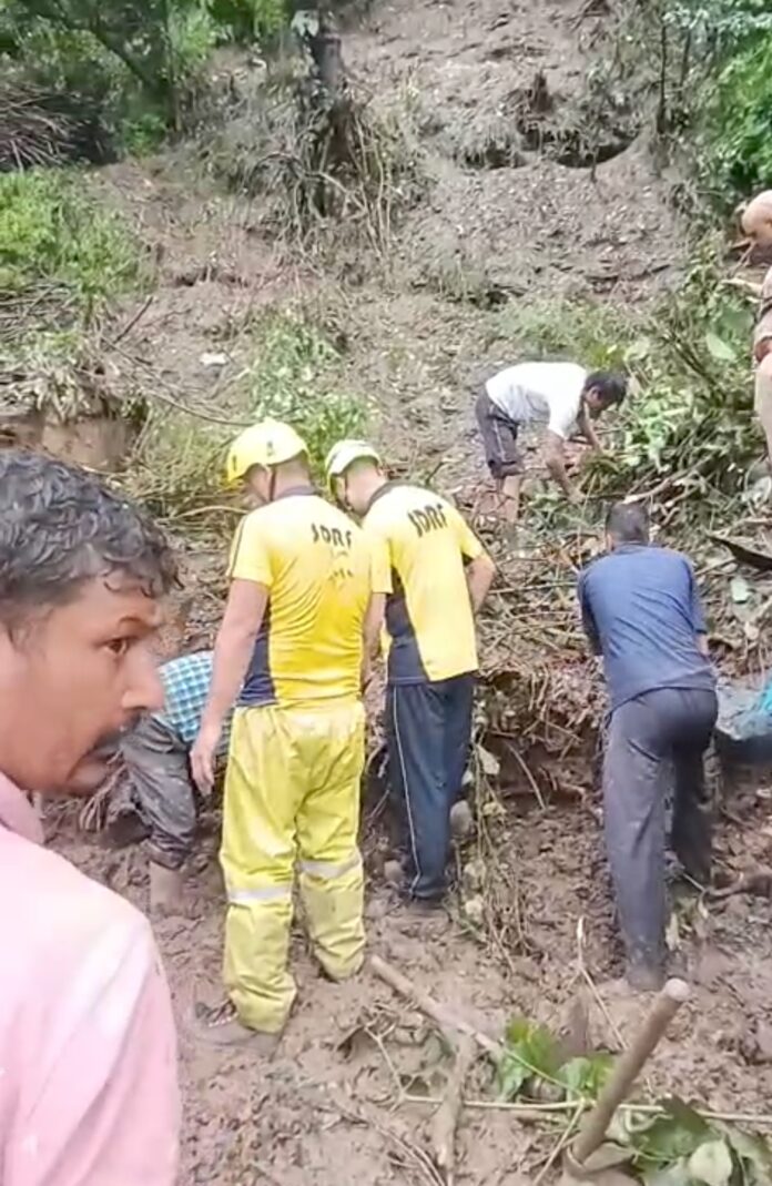 एसडीआरफ़ रेस्क्यू करती।