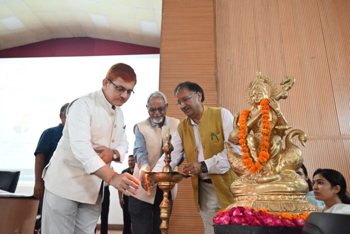 शोध की गुणवत्ता, नवाचार और तकनीकी दृष्टिकोण पर केंद्रित रहा यूओयू का दो दिवसीय शोध कार्यशाला