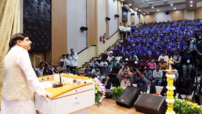 संत शिरोमणि रविदास ग्लोबल स्किल्स पार्क के अभिमुखीकरण समारोह को संबोधित करते हुए मुख्यमंत्री