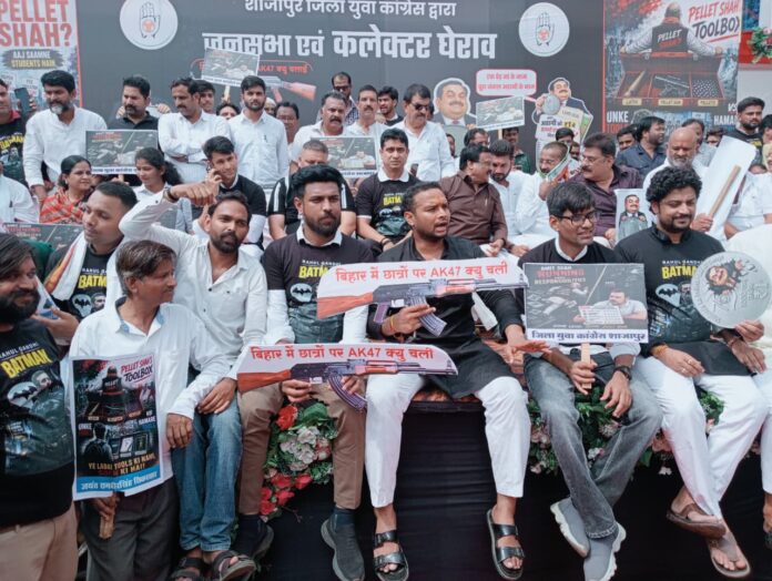 इस तरह आंदोलन में शामिल हुए युकां जिलाध्यक्ष जयंत सिकरवार।