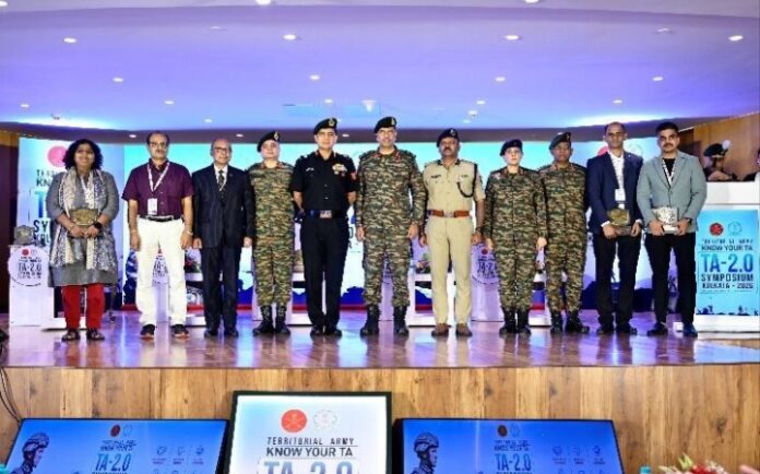 उद्घाटन समारोह में मुख्य अतिथि और गणमान्य लोग