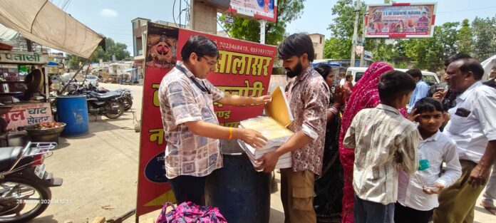 खाद्य सुरक्षा विभाग ने मिठाई प्रतिष्ठानों पर छापेमारी कर किए 50 किलो संदिग्ध मिल्क केक-लड्डू नष्ट
