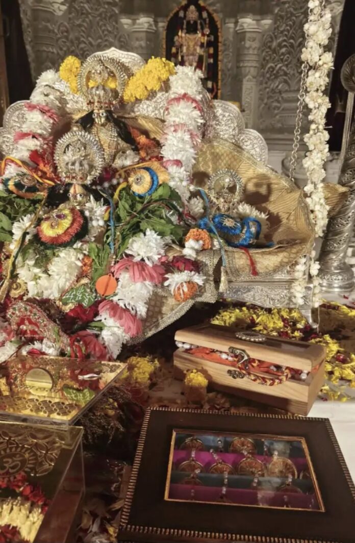 रामलला को राखी