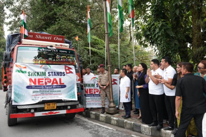राहत तथा स्वास्थ्य सामग्री लिएर एसकेएमको टोली नेपालतर्फ प्रस्थान
